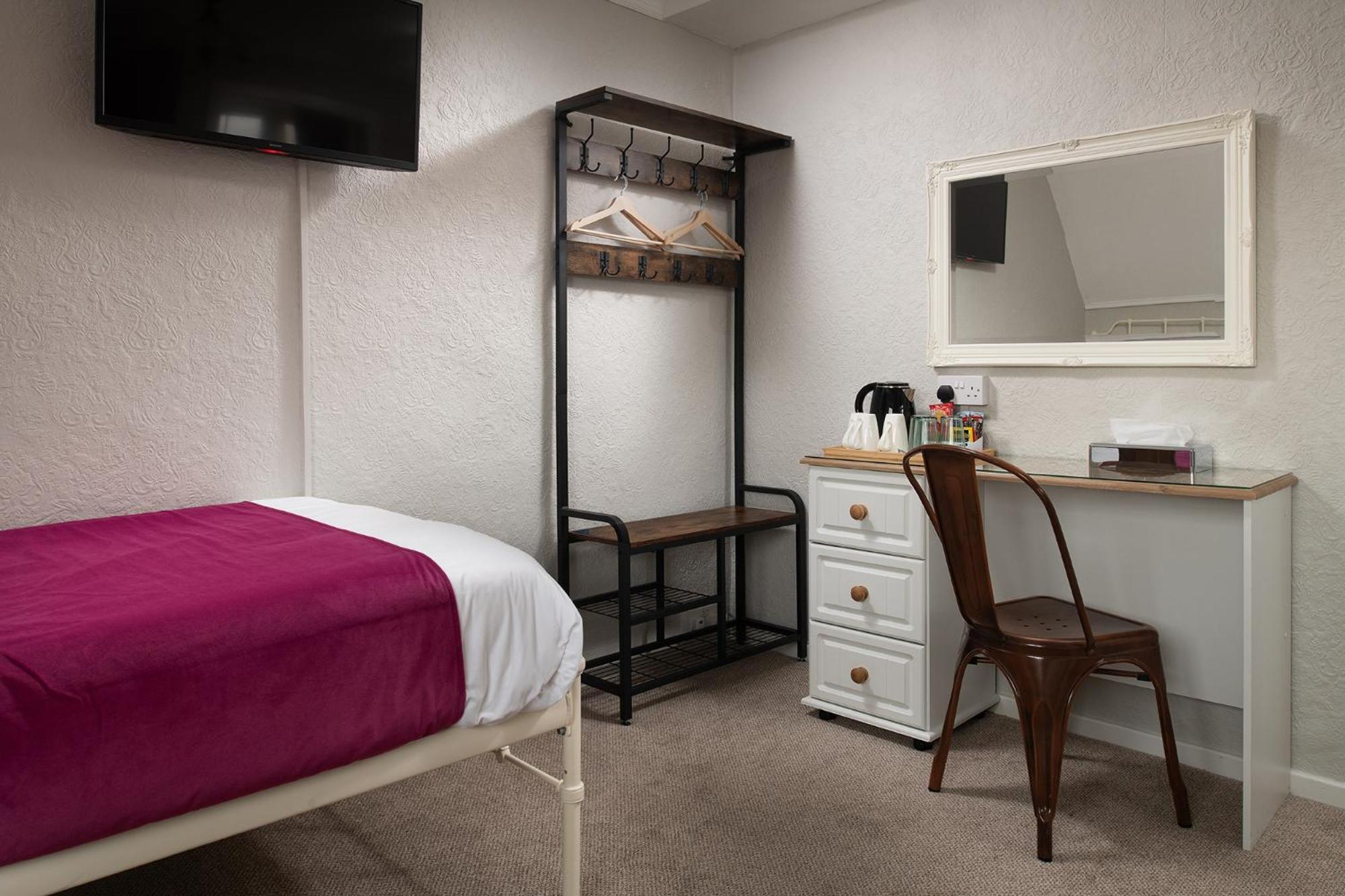 สปริงฟิดล์ เฮาส์ Bed & Breakfast โคลส์ฮิลล์ ห้อง รูปภาพ