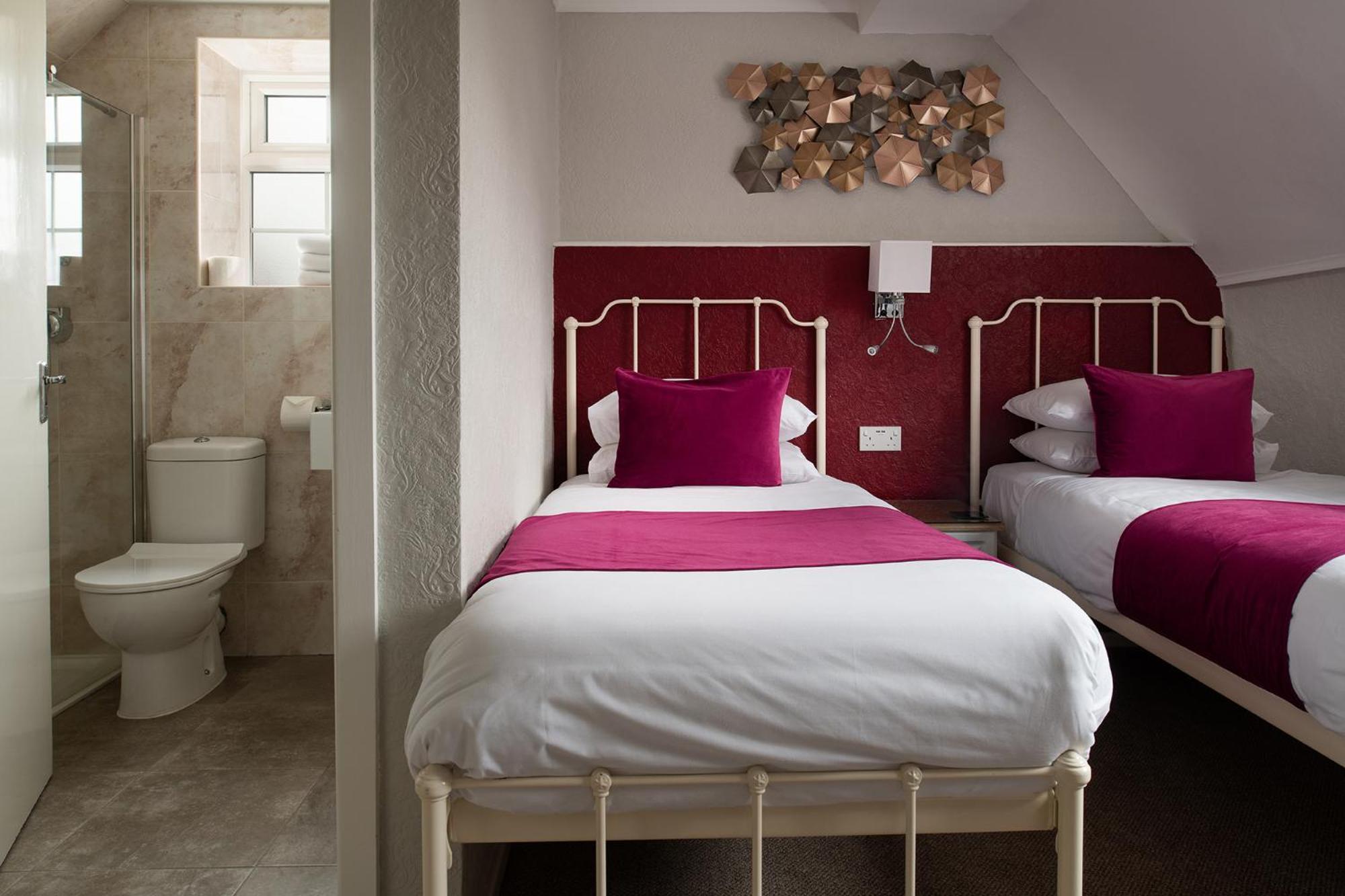 สปริงฟิดล์ เฮาส์ Bed & Breakfast โคลส์ฮิลล์ ห้อง รูปภาพ