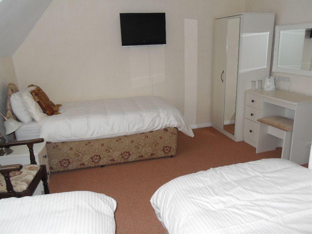 สปริงฟิดล์ เฮาส์ Bed & Breakfast โคลส์ฮิลล์ ภายนอก รูปภาพ